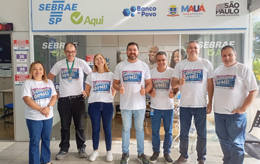 Secretário Elton Carvalho e funcionários da Prefeitura fizeram uma ação nesta terça-feira para divulgar a 16ª Semana do MEI - Foto: Divulgação - PMM